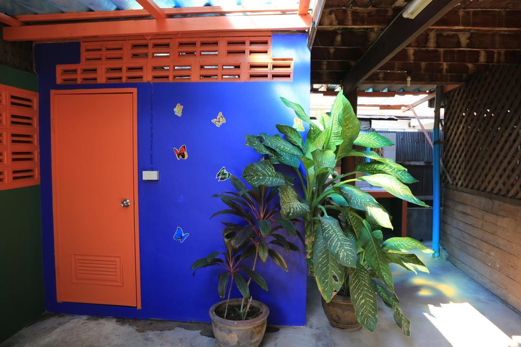 Siriwan Hostel Chiang Mai Exterior photo