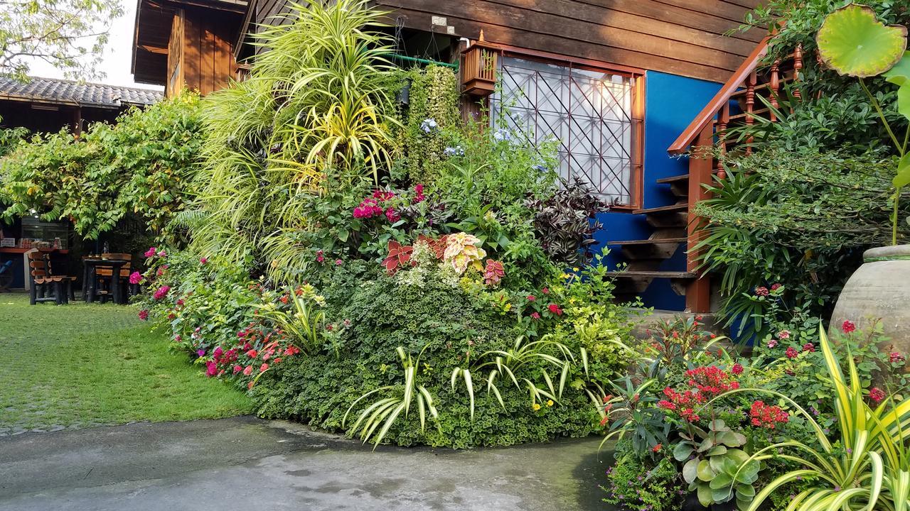 Siriwan Hostel Chiang Mai Exterior photo