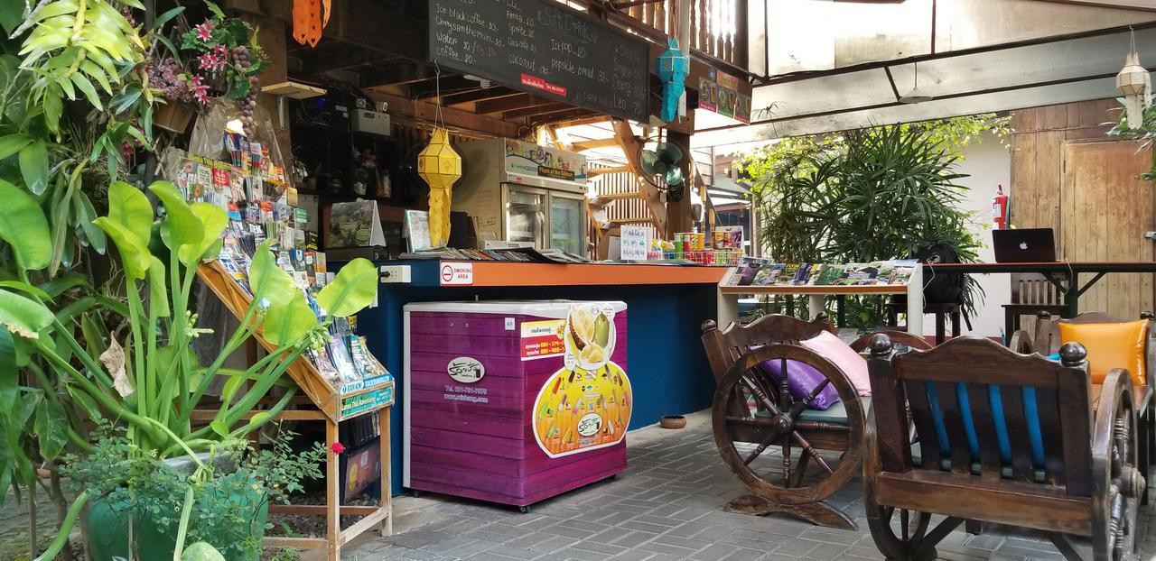 Siriwan Hostel Chiang Mai Exterior photo